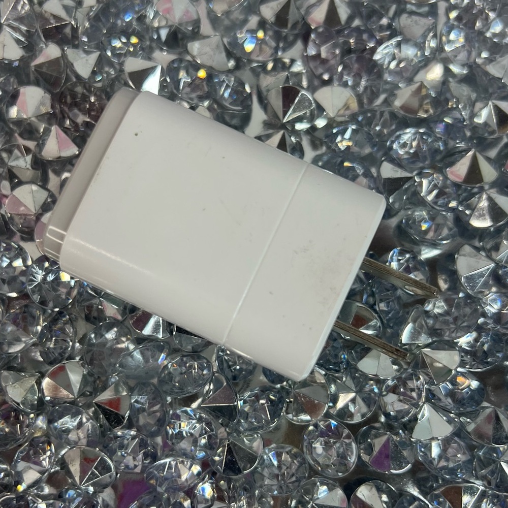 White USB Wall Charger Plug